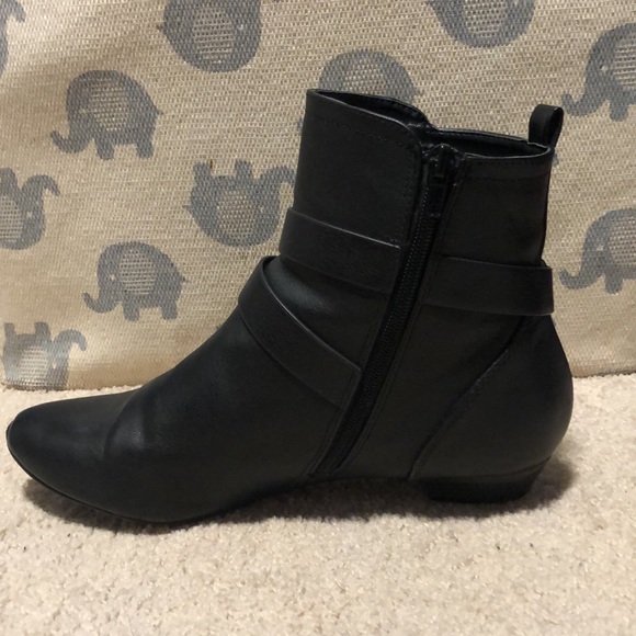 Small heeled boot - Picture 3 of 4